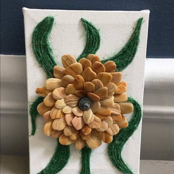 Handmade Seashell Flower Home Decor Wall Hanging - Picture 3 of 4